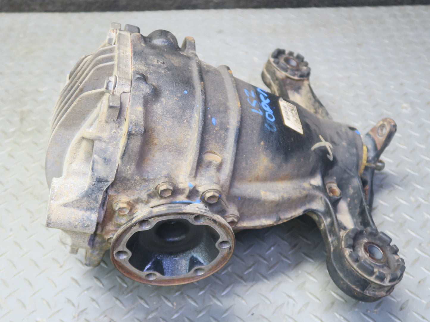 01-03 Lexus UCF30L LS430 Rear Differential Carrier 3.266 Ratio 137K Miles OEM