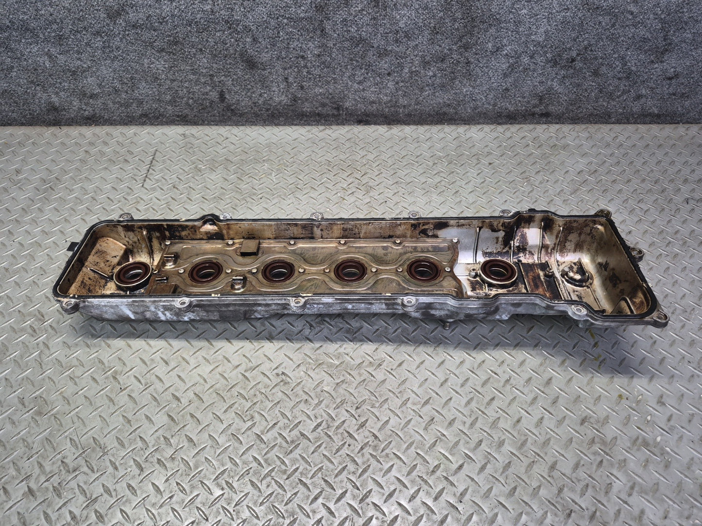 1996-1997 Lexus FZJ80L LX450 Engine Cylinder Head Valve Cover