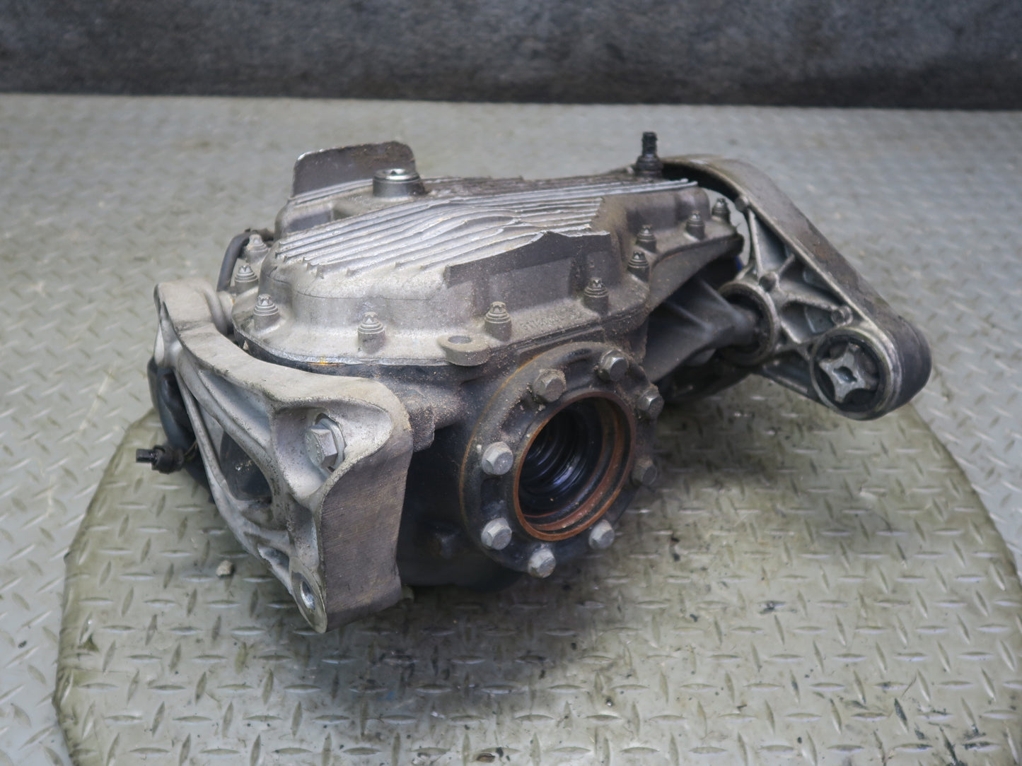 2015-2020 BMW F82 F83 M4 Rear Differential Carrier Active LSD 3.462 Ratio 94k