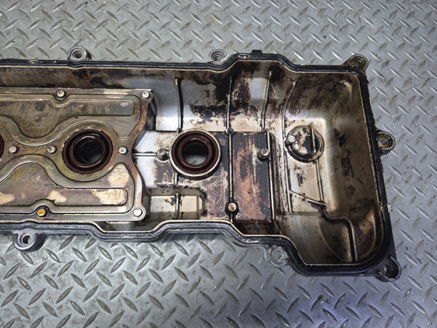 1996-1997 Lexus FZJ80L LX450 Engine Cylinder Head Valve Cover