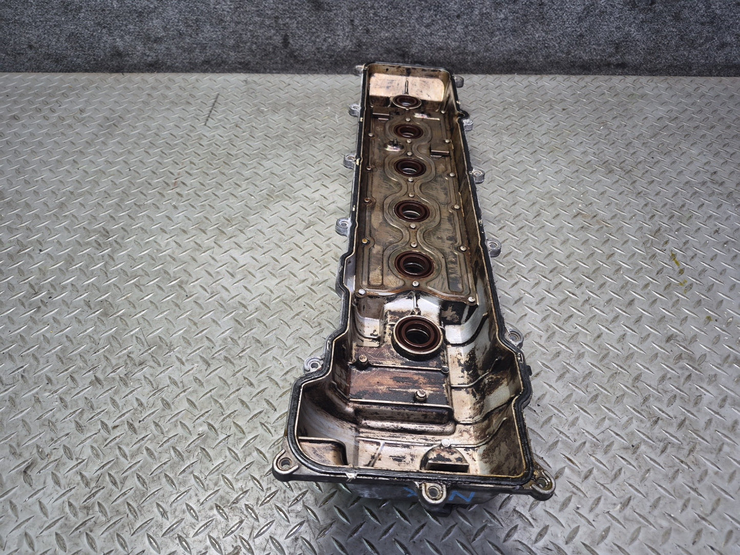 1996-1997 Lexus FZJ80L LX450 Engine Cylinder Head Valve Cover