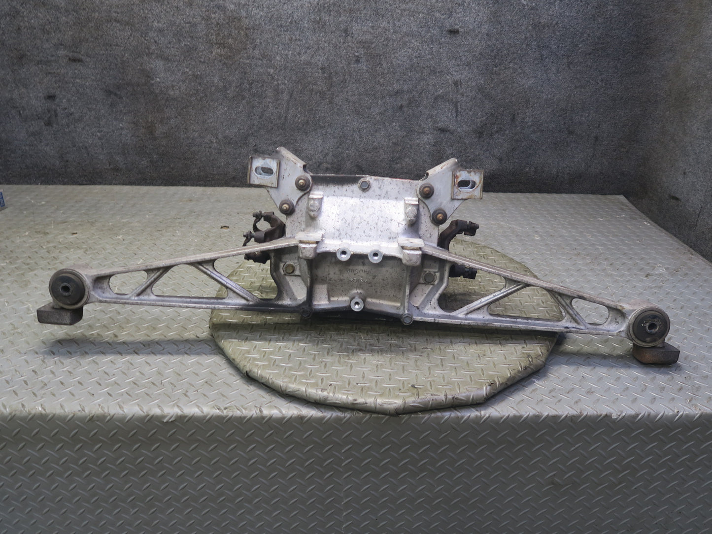 88-96 Chevrolet Corvette C4 A/T Dana 36 Rear Differential Carrier 2.73 Ratio 80k