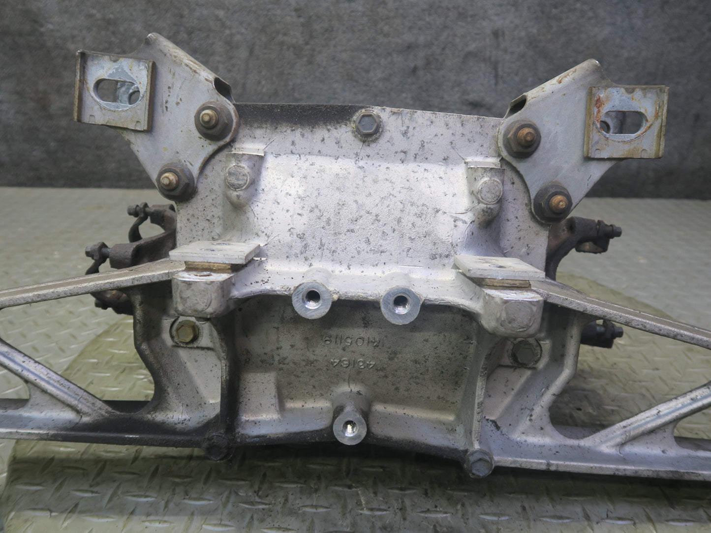 88-96 Chevrolet Corvette C4 A/T Dana 36 Rear Differential Carrier 2.73 Ratio 80k