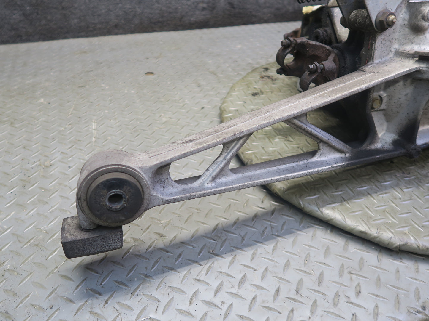 88-96 Chevrolet Corvette C4 A/T Dana 36 Rear Differential Carrier 2.73 Ratio 80k