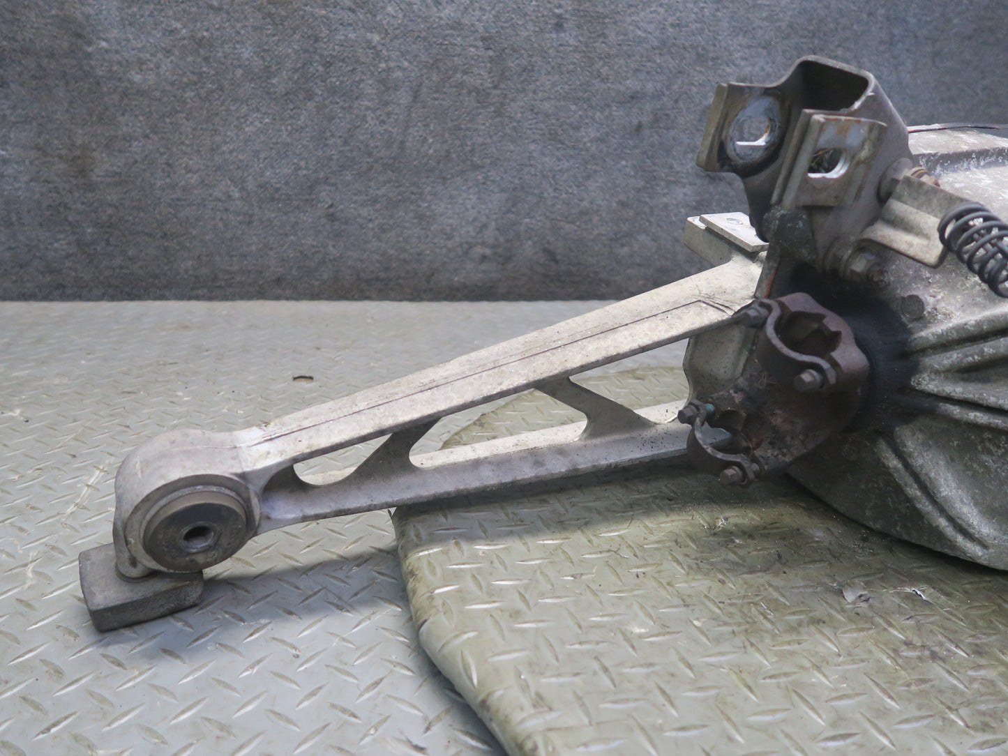 88-96 Chevrolet Corvette C4 A/T Dana 36 Rear Differential Carrier 2.73 Ratio 80k
