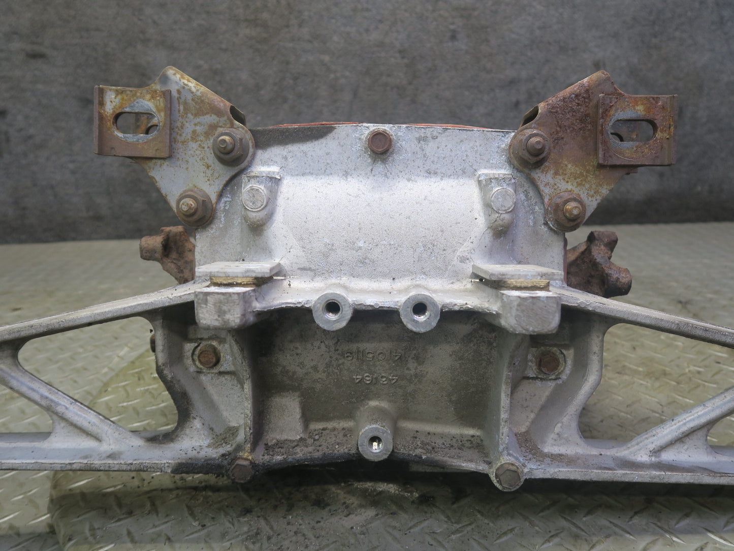 88-96 Chevrolet Corvette C4 A/T Dana 36 Rear Differential Carrier LSD 3.07 OEM