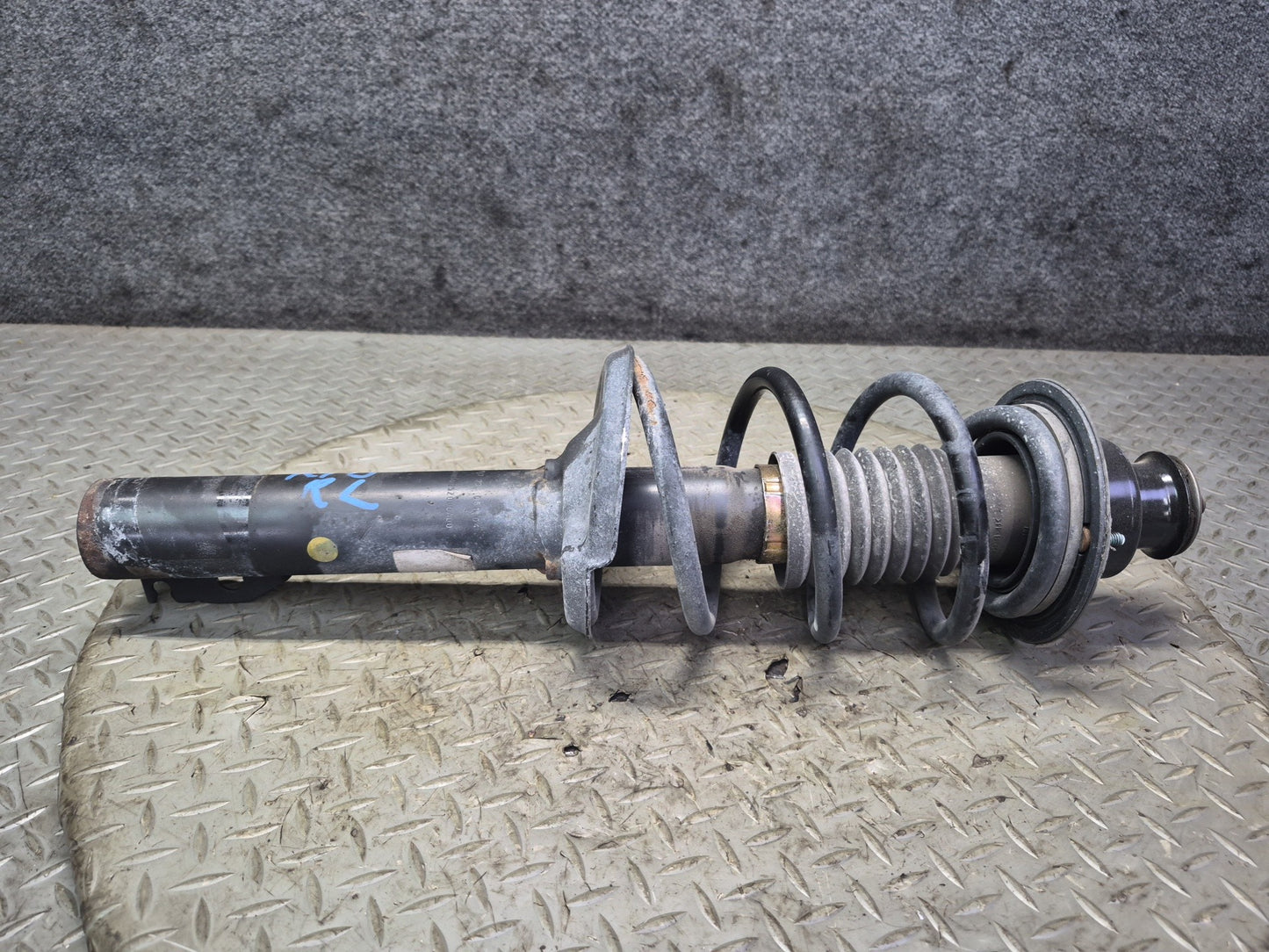 2005-2008 Porsche Boxster 987 Rear Right Left Shock Strut Absorber W/ Spring Set