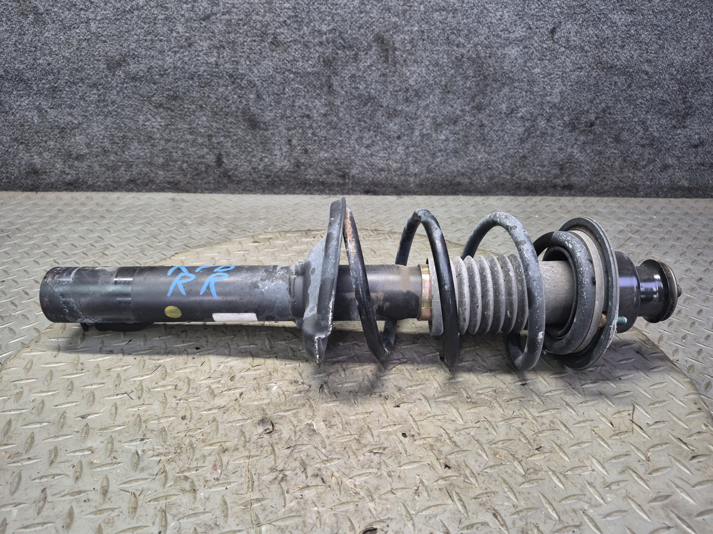 2005-2008 Porsche Boxster 987 Rear Right Left Shock Strut Absorber W/ Spring Set