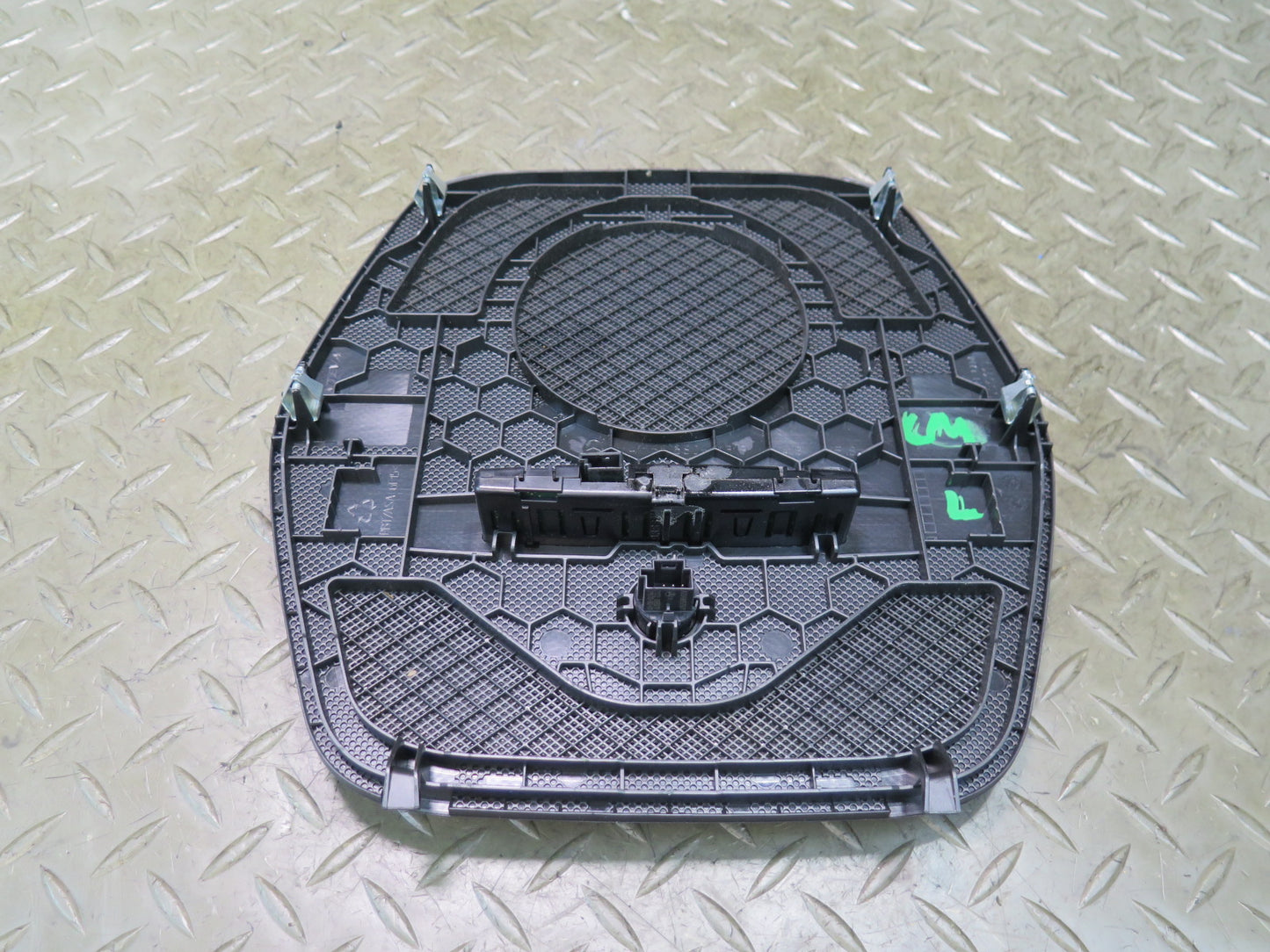 12-15 Mercedes X166 W166 ML Dash Front Center Speaker Grille w Parking Buzzer