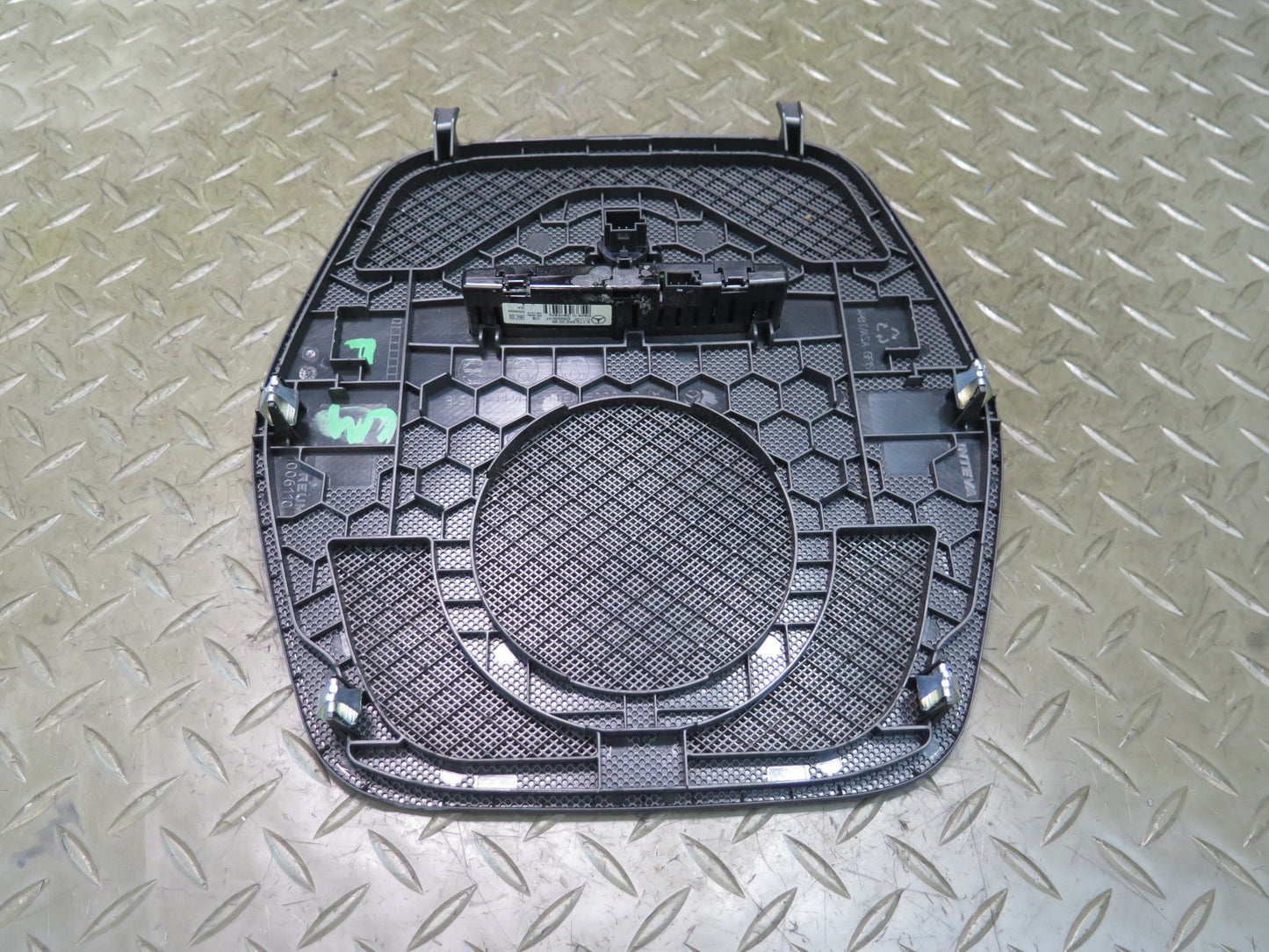 12-15 Mercedes X166 W166 ML Dash Front Center Speaker Grille w Parking Buzzer
