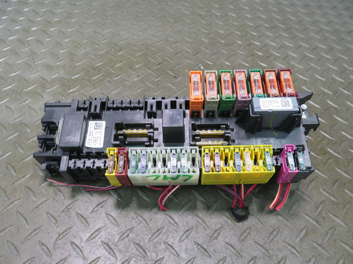 2012-2015 Mercedes X166 W166 Ml-class Engine Bay Fuse Relay Box 1665402350