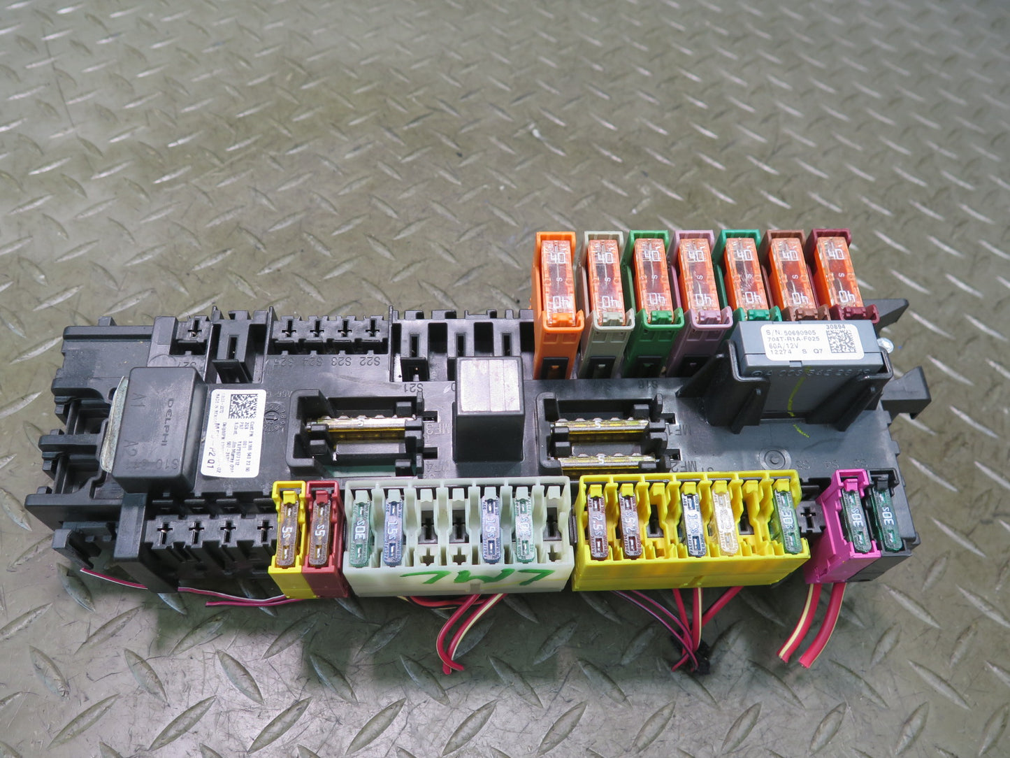 2012-2015 Mercedes X166 W166 Ml-class Engine Bay Fuse Relay Box 1665402350