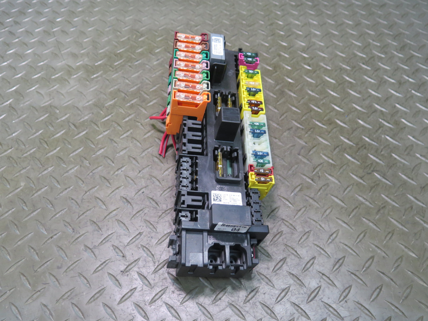 2012-2015 Mercedes X166 W166 Ml-class Engine Bay Fuse Relay Box 1665402350