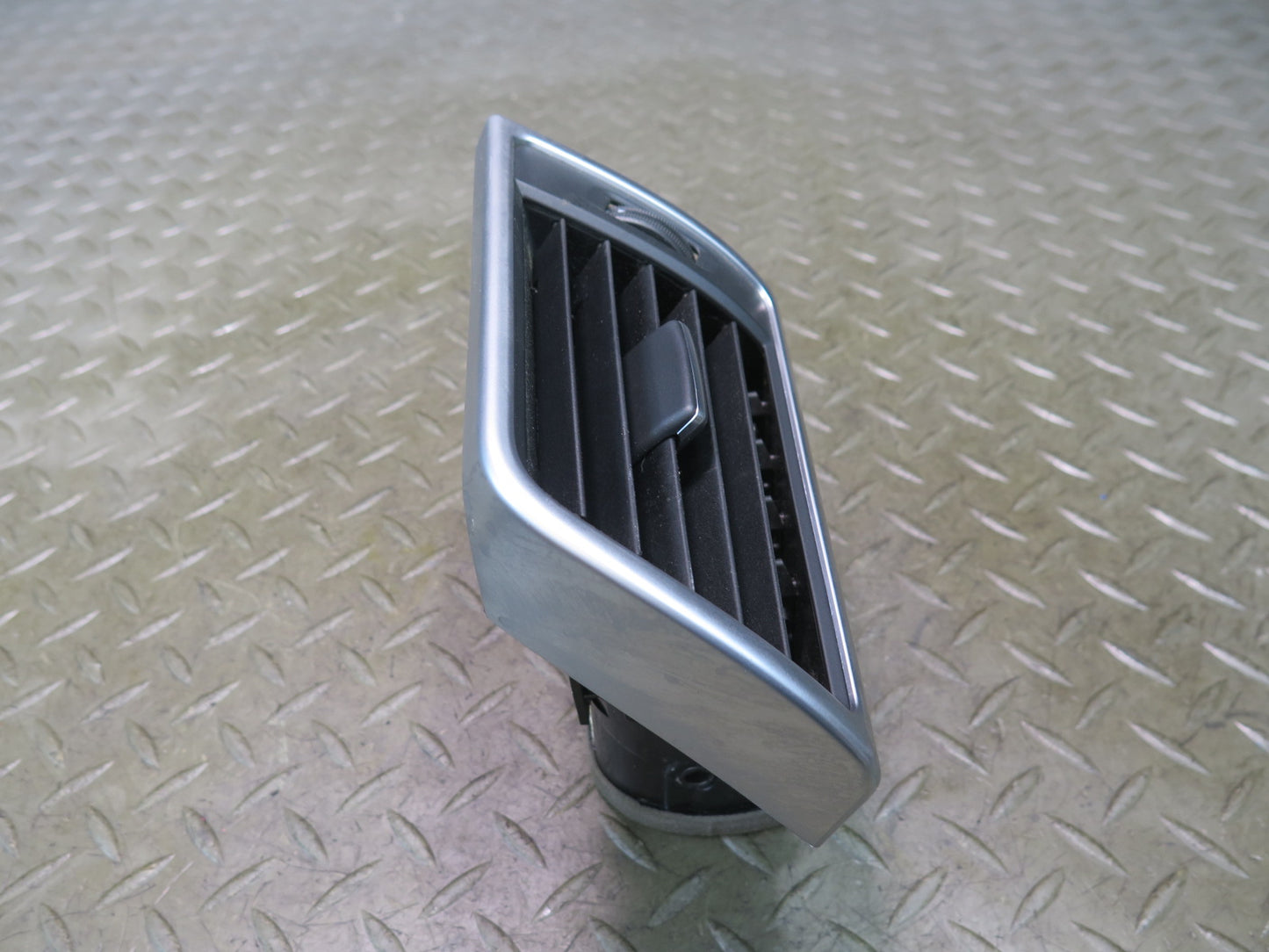 2012-2015 Mercedes X166 W166 Ml-class Dash Front Right A/C Air Vent Grille