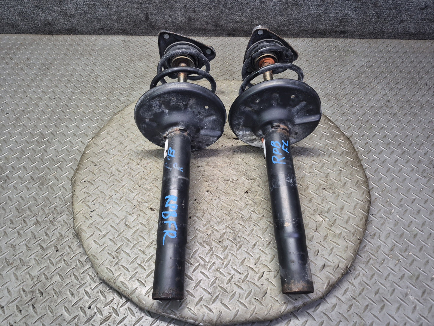 2005-2008 Porsche Boxster 987 Front Right Left Shock Strut Absorber w Spring Set