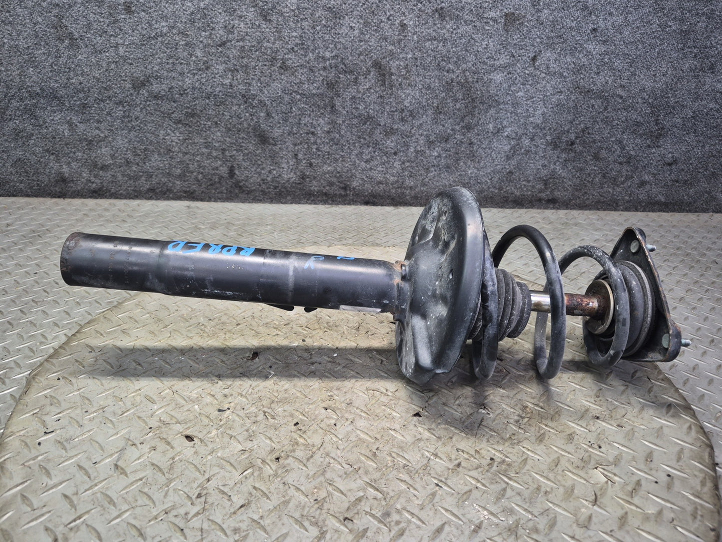 2005-2008 Porsche Boxster 987 Front Right Left Shock Strut Absorber w Spring Set