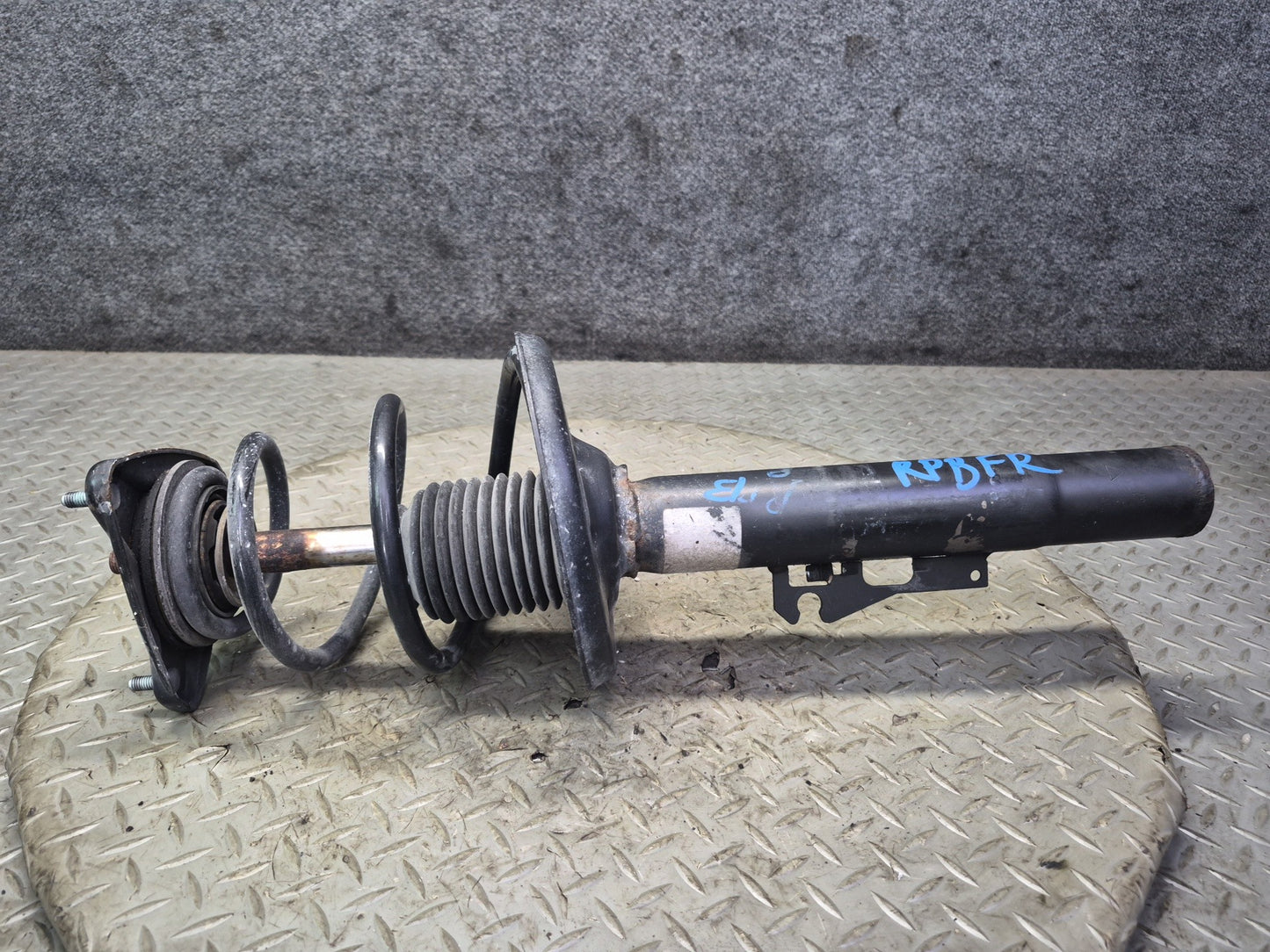 2005-2008 Porsche Boxster 987 Front Right Left Shock Strut Absorber w Spring Set