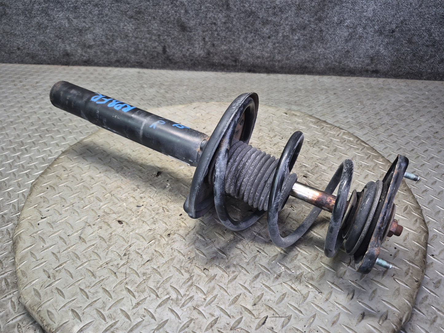 2005-2008 Porsche Boxster 987 Front Right Left Shock Strut Absorber w Spring Set