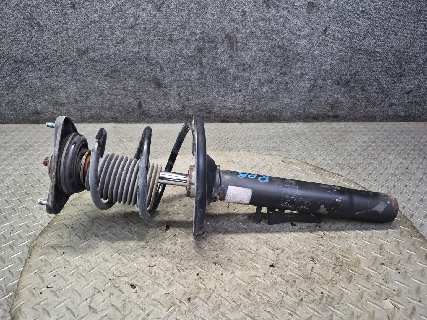 2005-2008 Porsche Boxster 987 Front Right Left Shock Strut Absorber w Spring Set