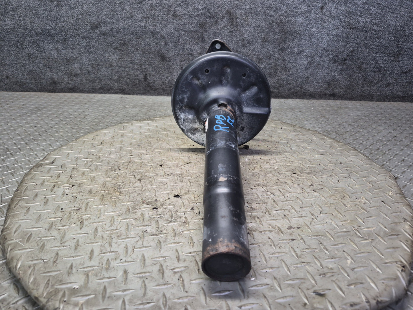 2005-2008 Porsche Boxster 987 Front Right Left Shock Strut Absorber w Spring Set