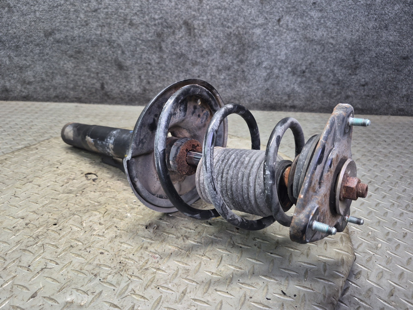 2005-2008 Porsche Boxster 987 Front Right Left Shock Strut Absorber w Spring Set