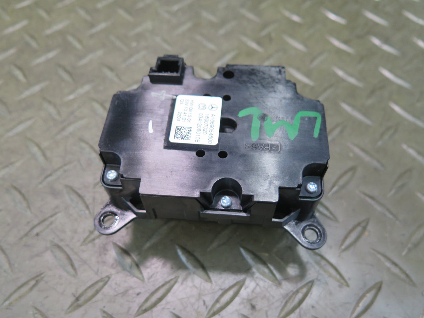 2012-2015 Mercedes X166 W166 ML Air Ride Suspension Control Switch 1669054600
