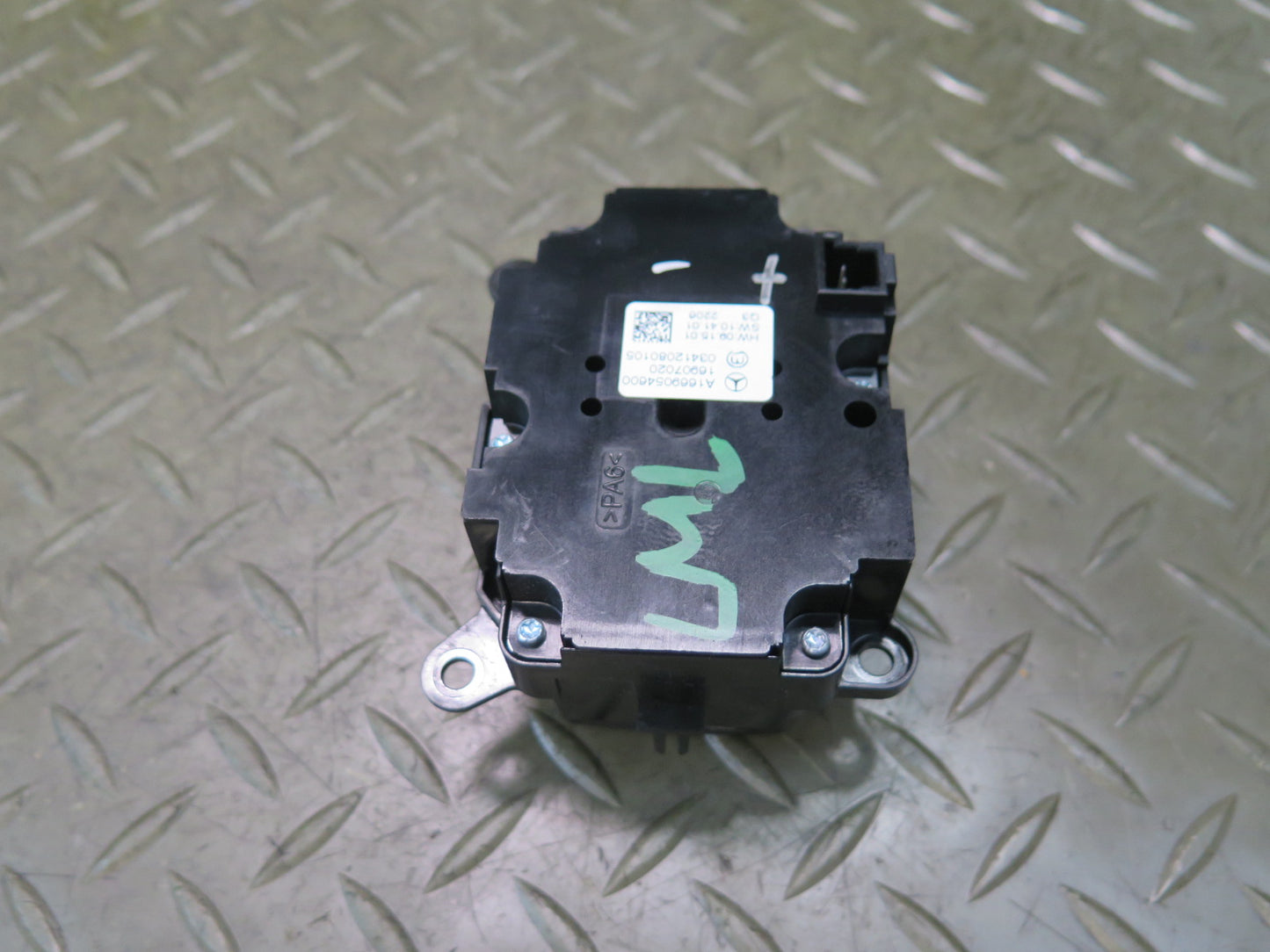 2012-2015 Mercedes X166 W166 ML Air Ride Suspension Control Switch 1669054600