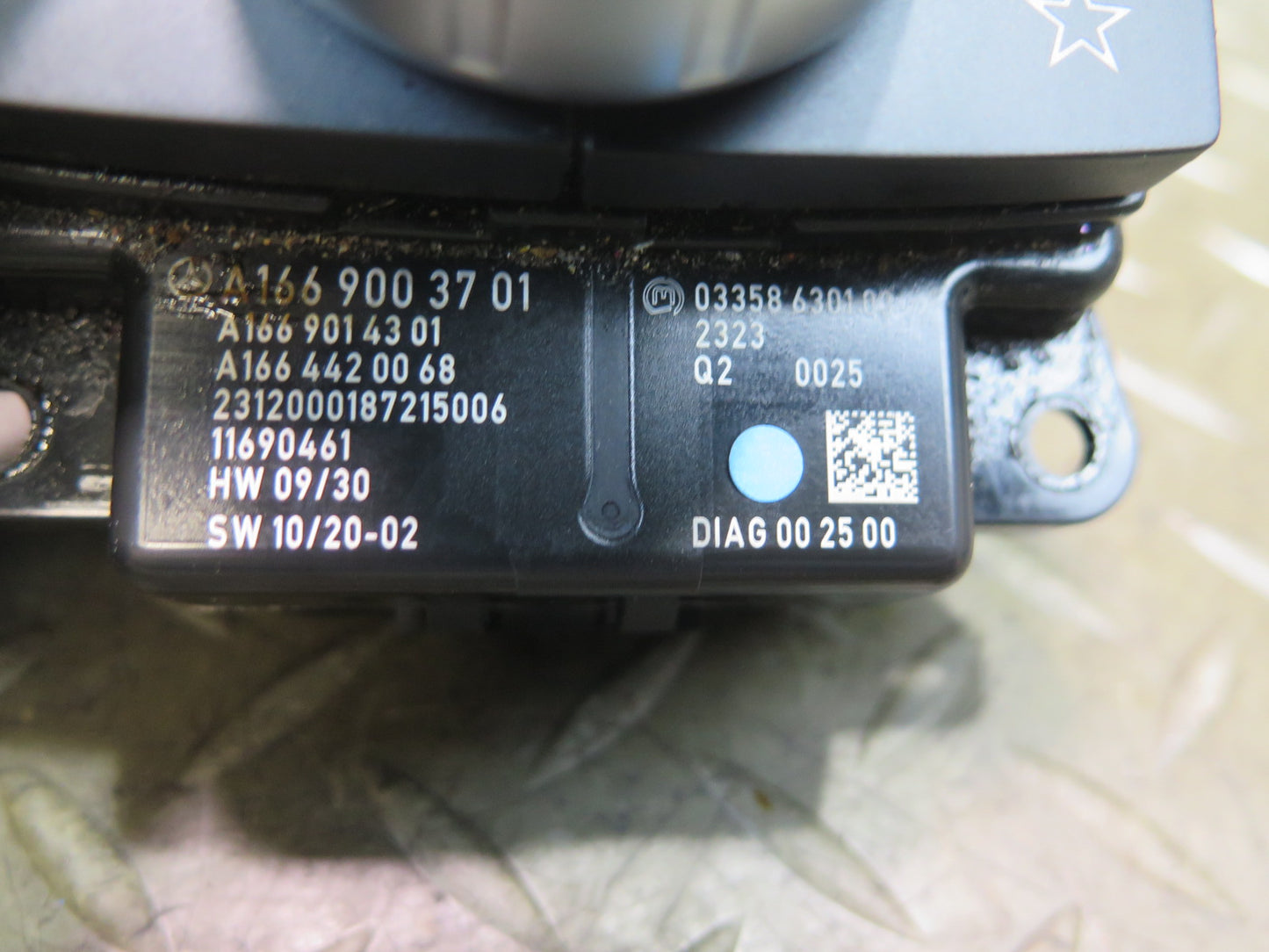 2012-2015 Mercedes X166 W166 Ml-class Console Radio Command Knob Switch