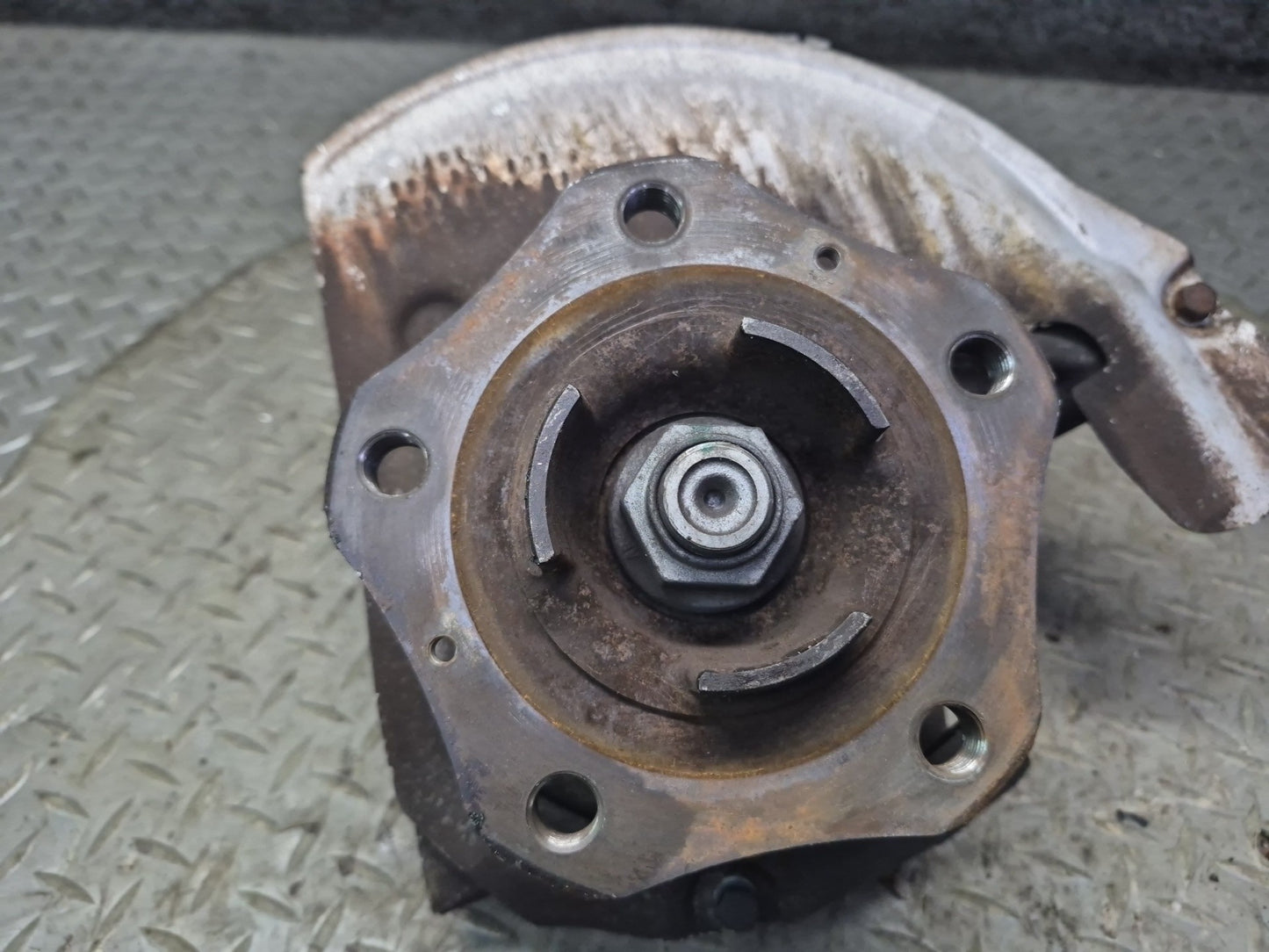 2005-2012 Porsche Boxster 987 RWD Front Right Side Spindle Knuckle Wheel Hub