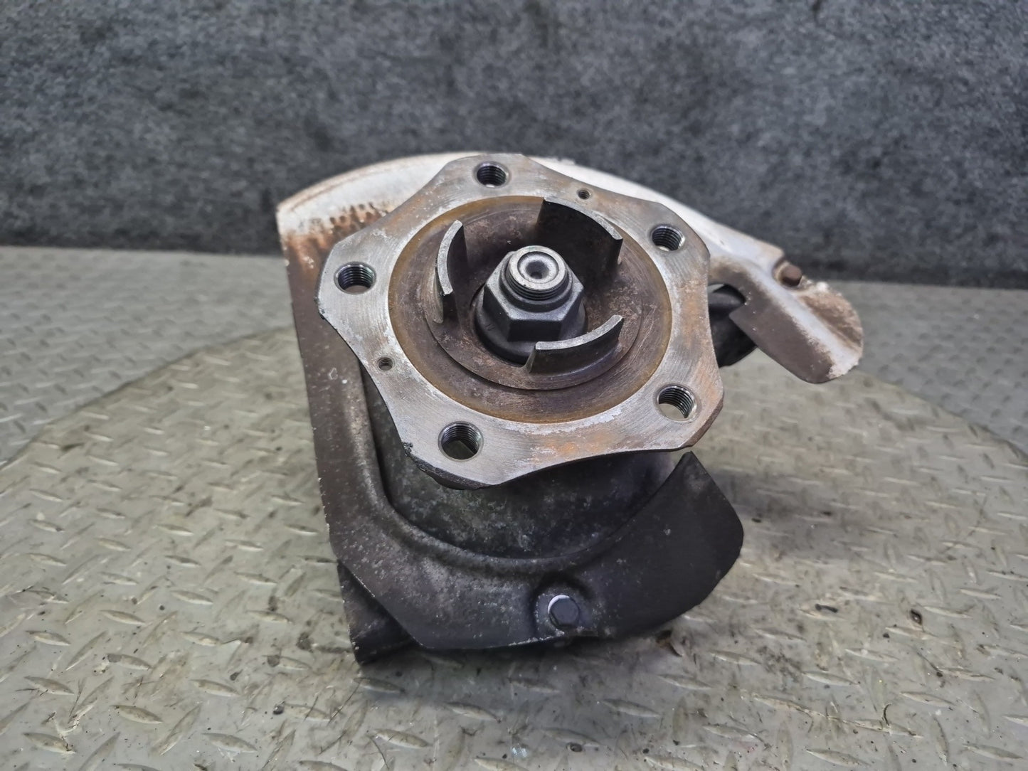 2005-2012 Porsche Boxster 987 RWD Front Right Side Spindle Knuckle Wheel Hub