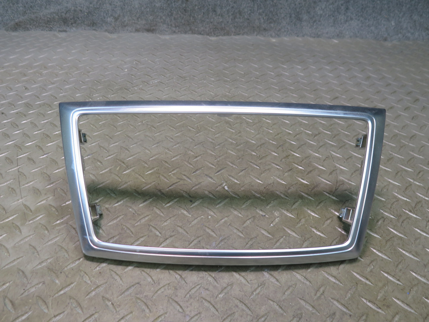 2012-2015 Mercedes X166 W166 Ml-class Dash Radio Trim Bezel Panel 1666801917