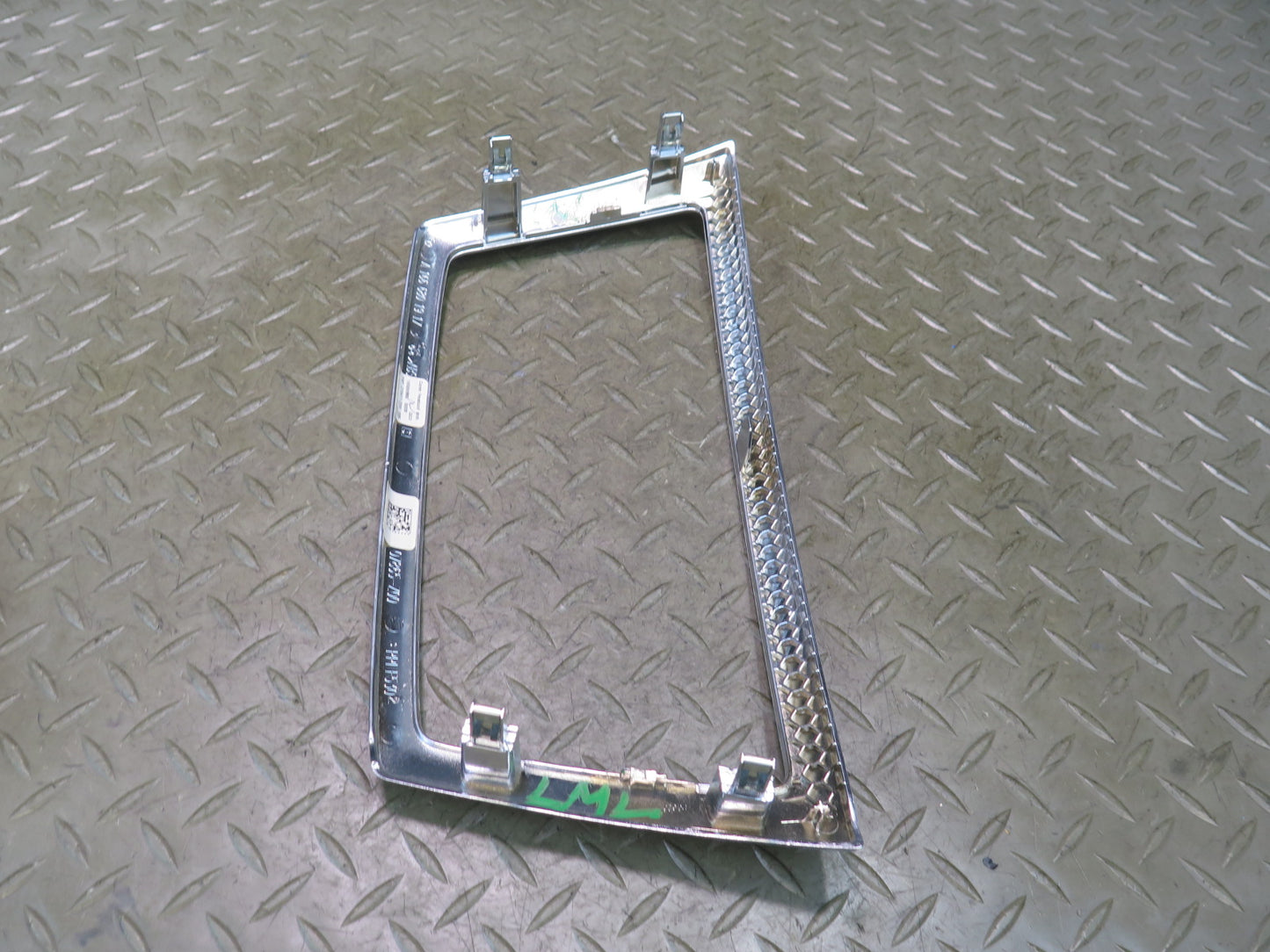 2012-2015 Mercedes X166 W166 Ml-class Dash Radio Trim Bezel Panel 1666801917