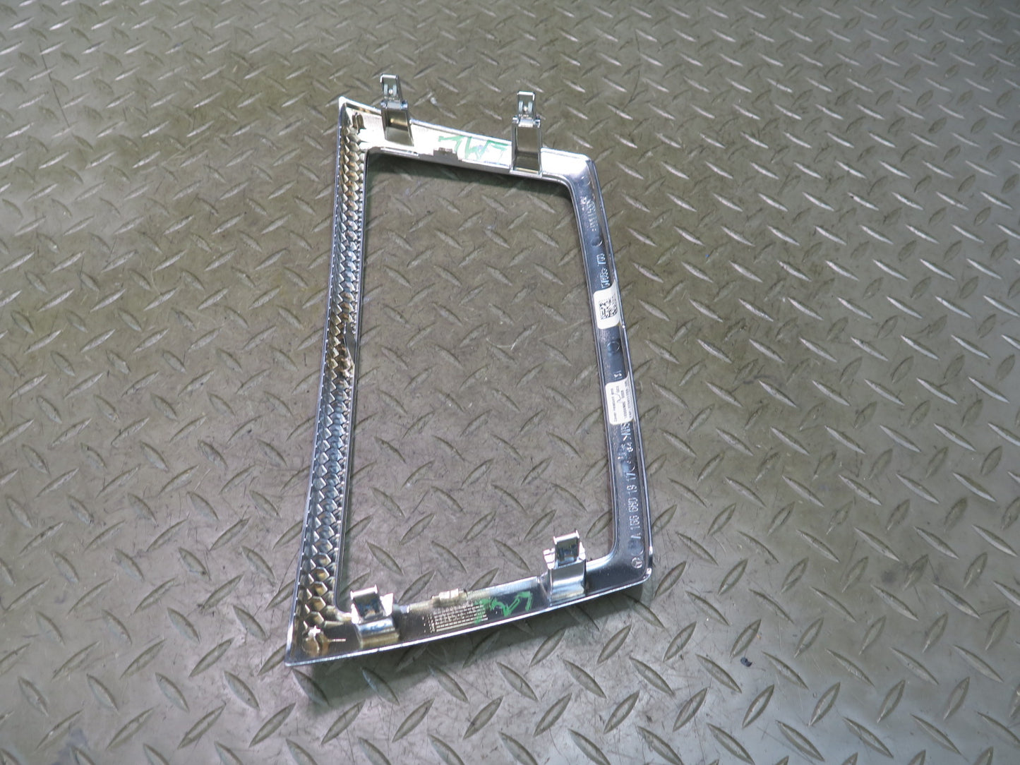 2012-2015 Mercedes X166 W166 Ml-class Dash Radio Trim Bezel Panel 1666801917