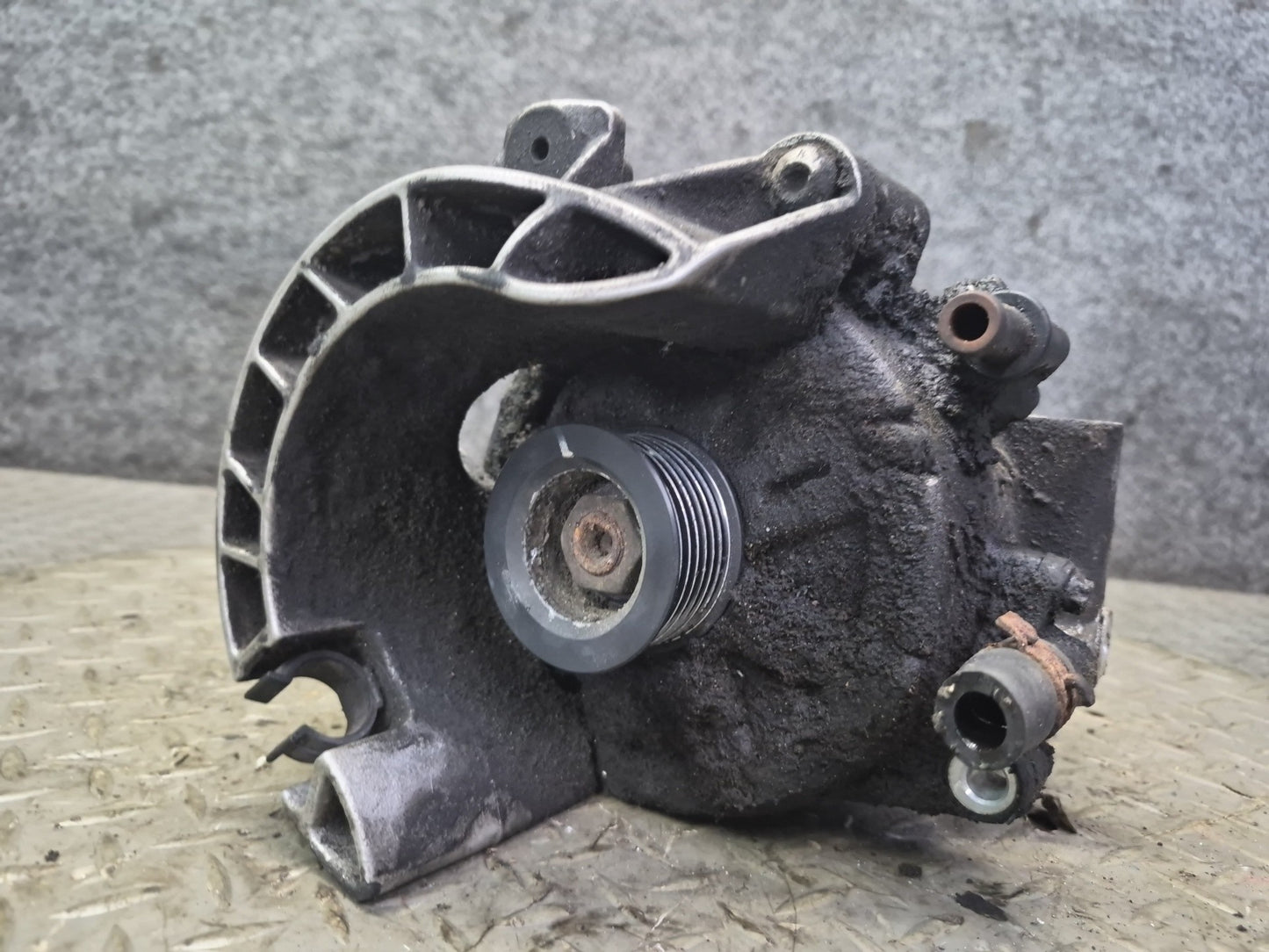 2011-2018 Porsche Cayenne 958 4.8L 190A Engine Alternator Generator 94860303300