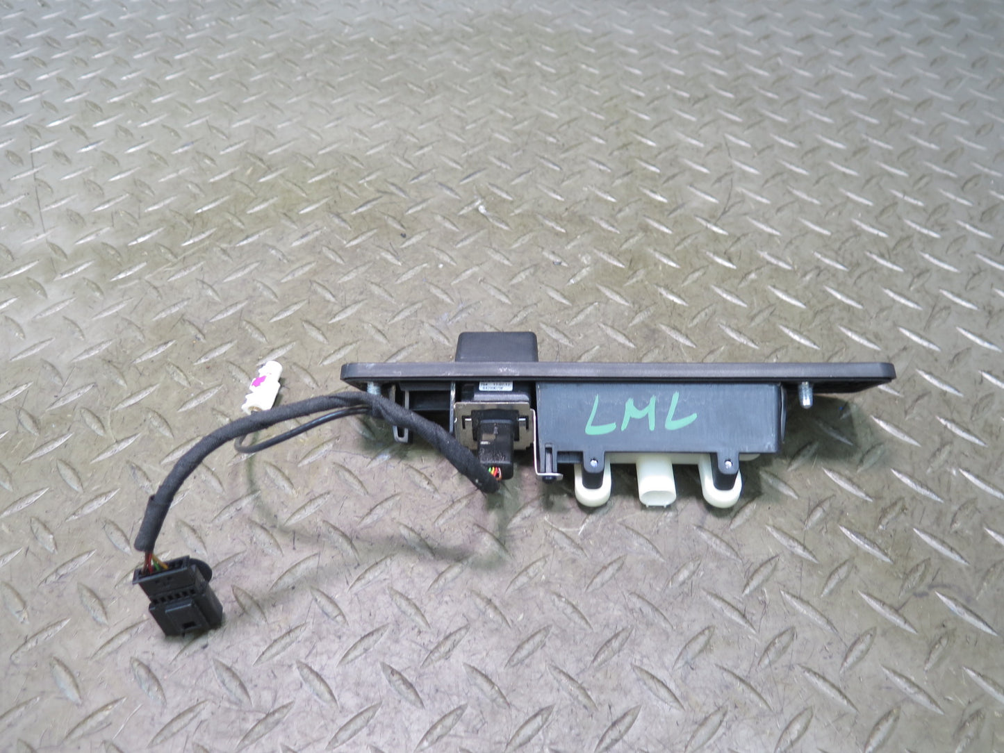 2012-2015 Mercedes X166 W166 Ml-class Rear Trunk Handle Parking Backup Camera