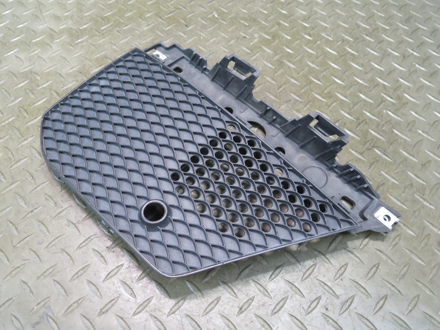 2012-2015 Mercedes X166 W166 AMG Front Bumper Right Insert Grille