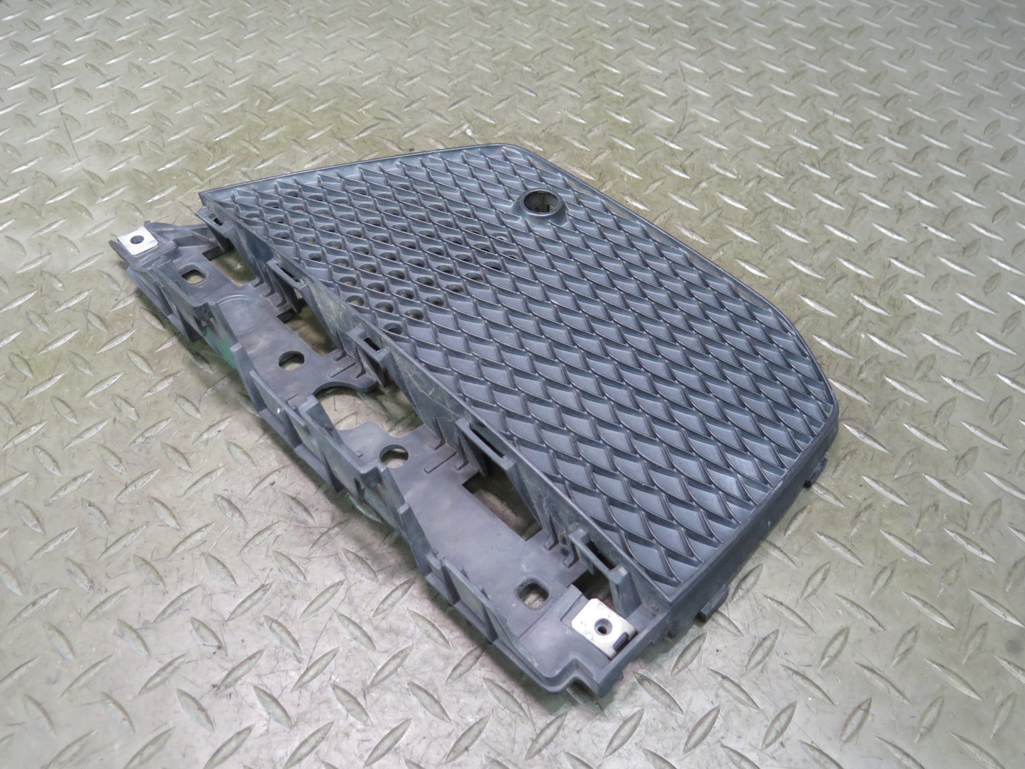 2012-2015 Mercedes X166 W166 AMG Front Bumper Right Insert Grille