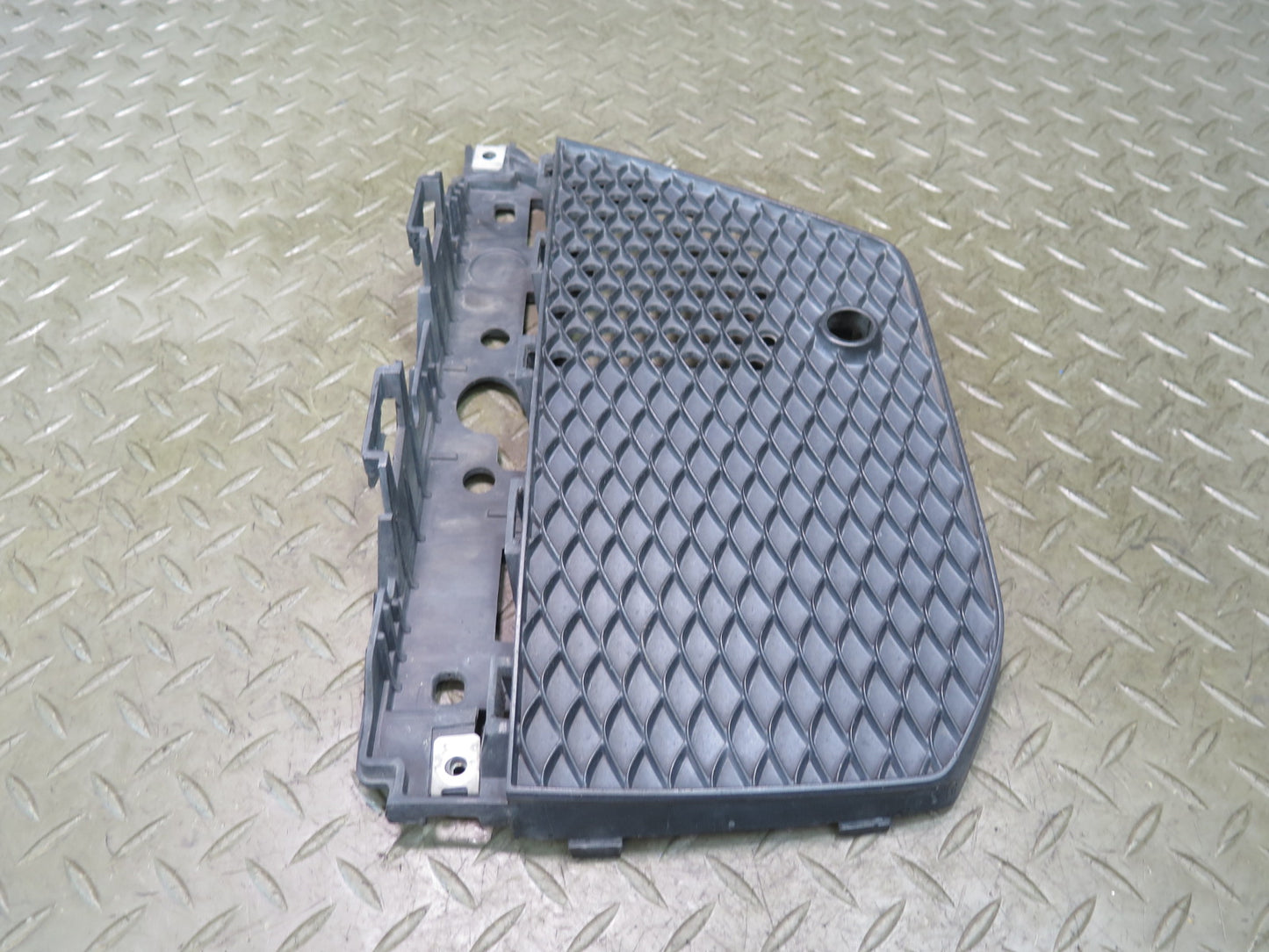 2012-2015 Mercedes X166 W166 AMG Front Bumper Right Insert Grille