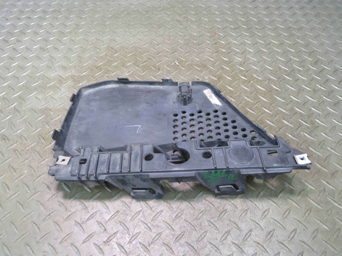 2012-2015 Mercedes X166 W166 AMG Front Bumper Right Insert Grille