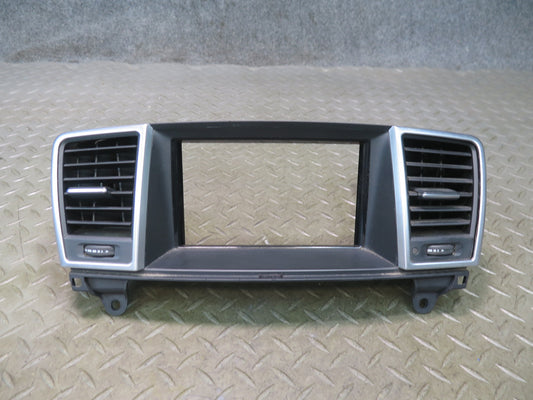 2012-2015 Mercedes X166 W166 Ml-class Dash Center Display Air Vent Trim Panel