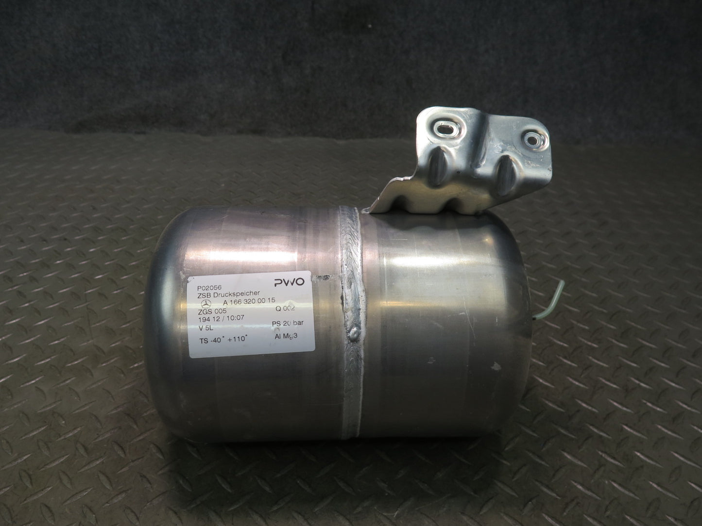 2012-2015 Mercedes X166 W166 Ml-class Air Suspension Vacuum Reservoir Tank