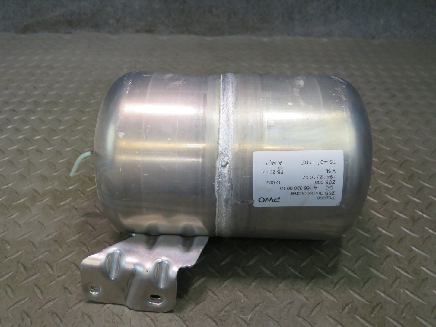 2012-2015 Mercedes X166 W166 Ml-class Air Suspension Vacuum Reservoir Tank
