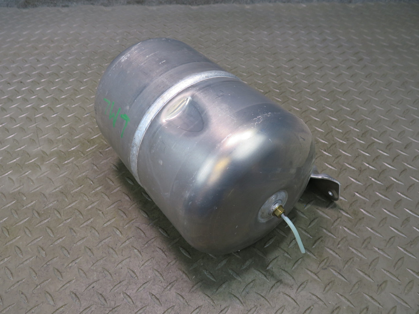 2012-2015 Mercedes X166 W166 Ml-class Air Suspension Vacuum Reservoir Tank