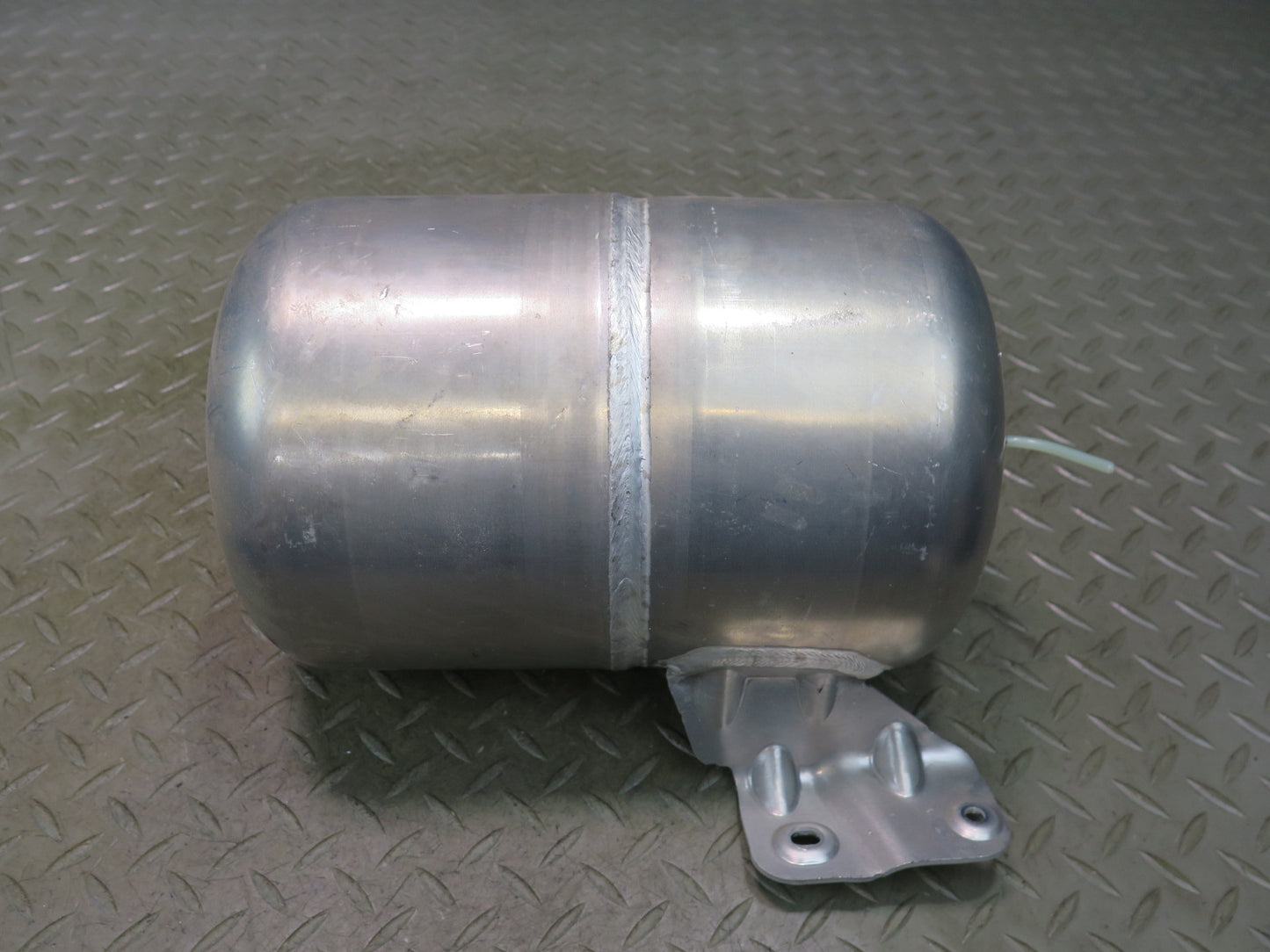 2012-2015 Mercedes X166 W166 Ml-class Air Suspension Vacuum Reservoir Tank