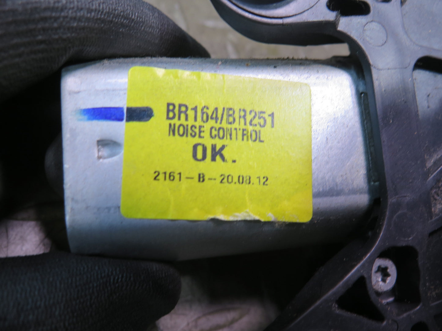 2012-2015 Mercedes X166 W166 Ml-class Rear Trunk Lid Tailgate Wiper Motor w Arm