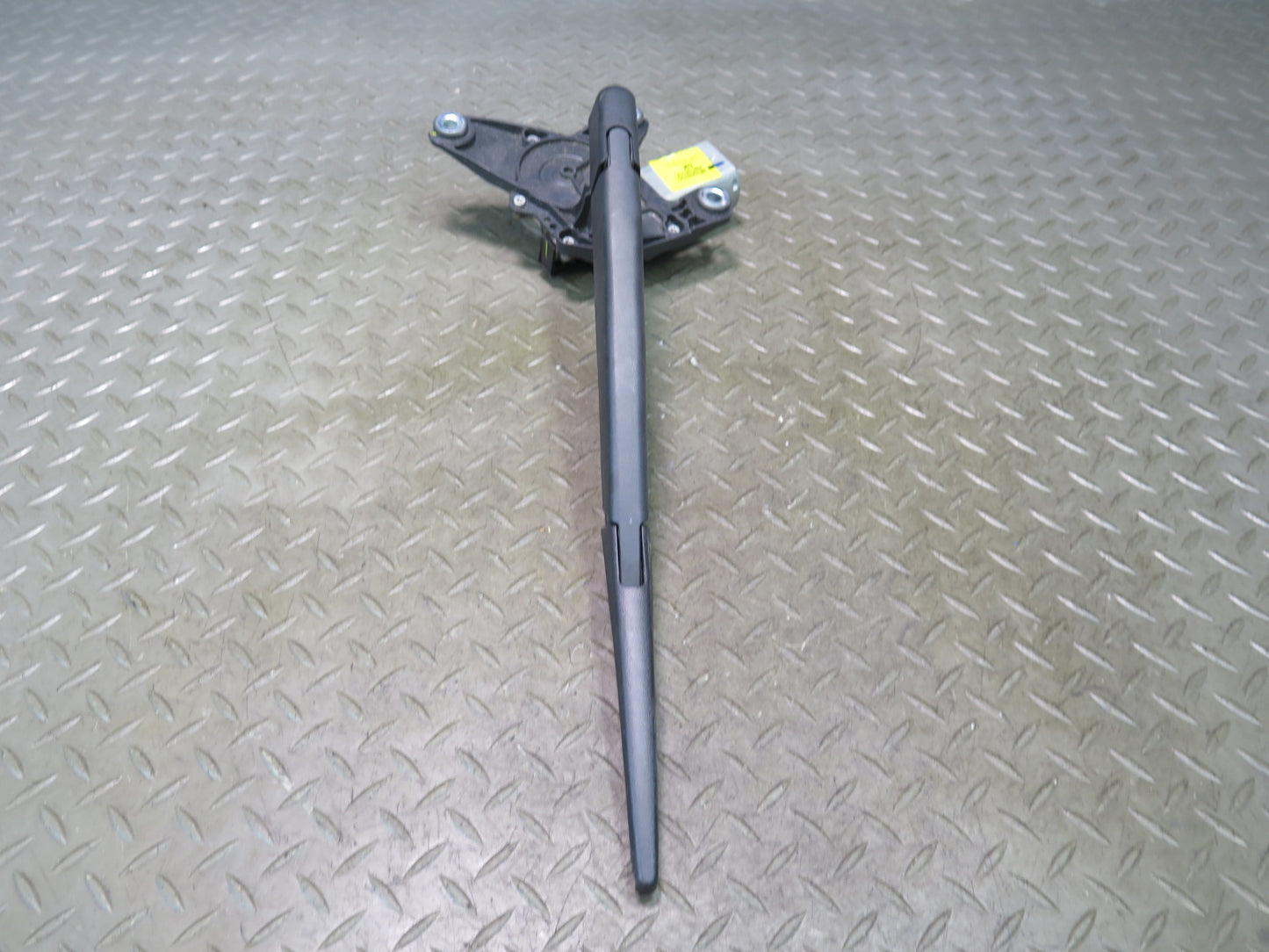 2012-2015 Mercedes X166 W166 Ml-class Rear Trunk Lid Tailgate Wiper Motor w Arm