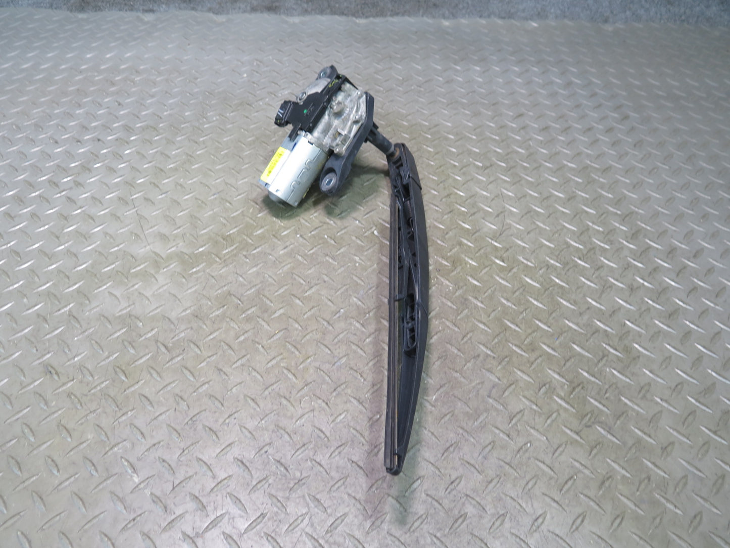 2012-2015 Mercedes X166 W166 Ml-class Rear Trunk Lid Tailgate Wiper Motor w Arm