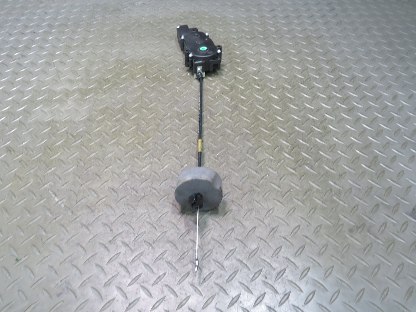 2012-2015 Mercedes X166 W166 Ml-class Rear Trunk Tailgate Lock Latch Actuator