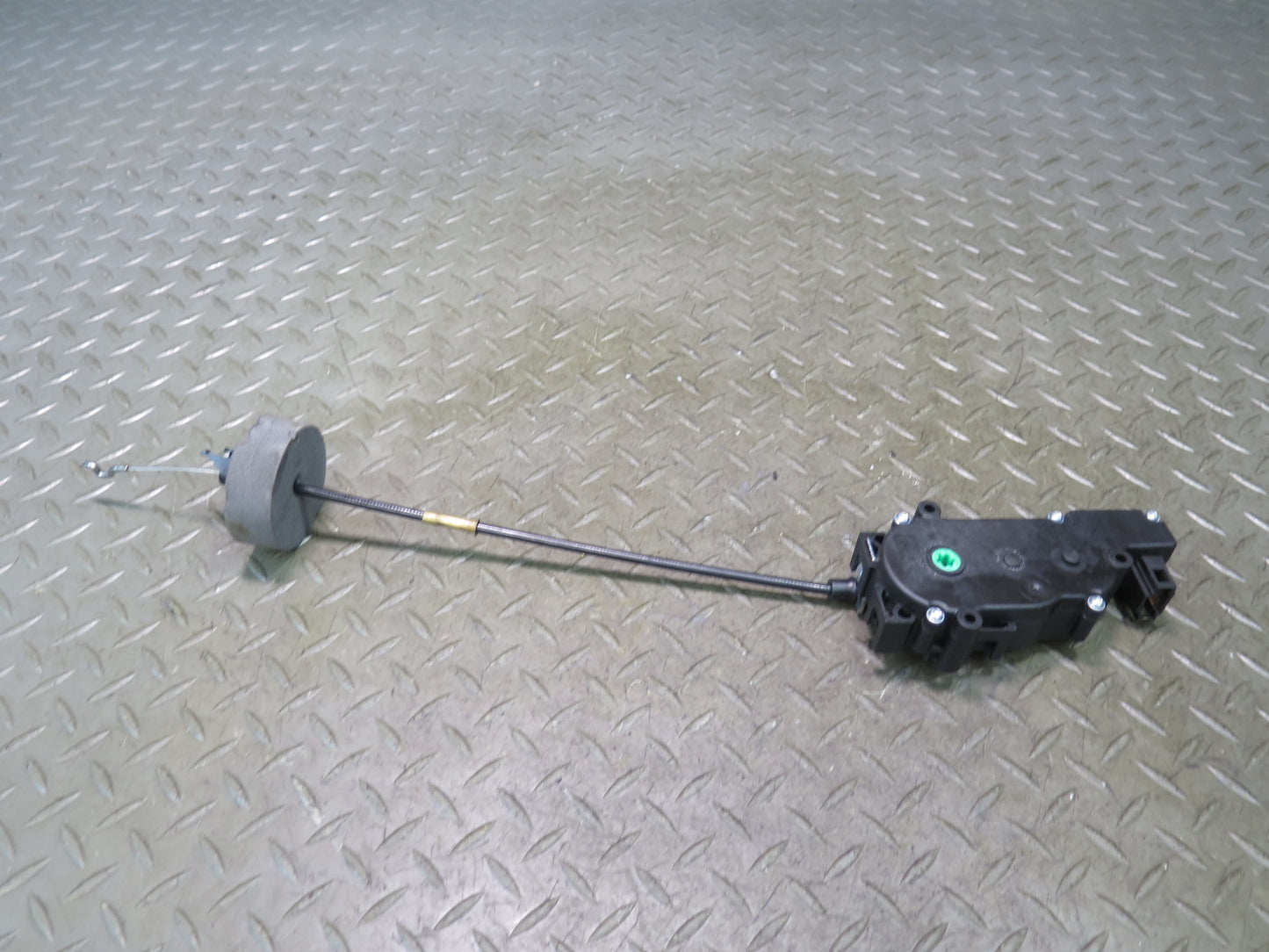 2012-2015 Mercedes X166 W166 Ml-class Rear Trunk Tailgate Lock Latch Actuator