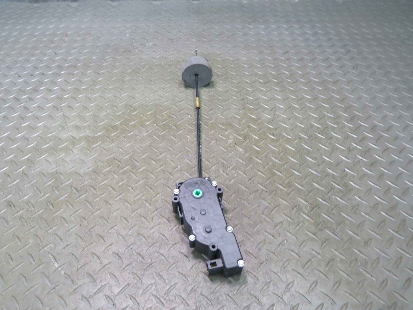 2012-2015 Mercedes X166 W166 Ml-class Rear Trunk Tailgate Lock Latch Actuator